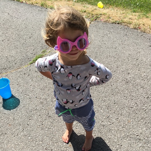 Meet your Posher, Jennifer - Picture 2 of 2